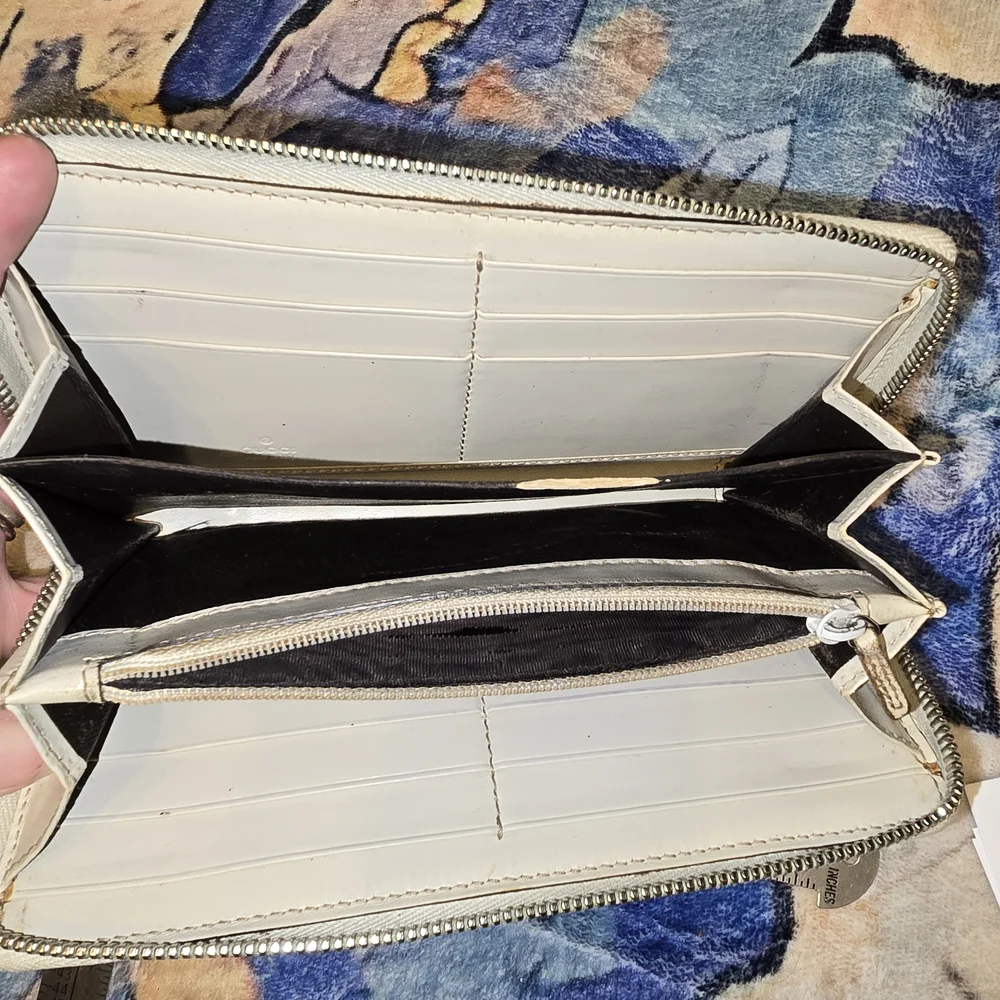 Gucci Beige Brown GG Canvas Zip Wallet